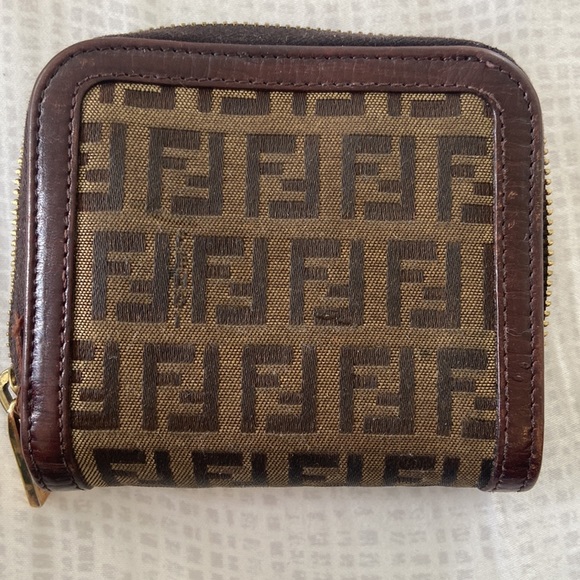Fendi wallet - Picture 3 of 5